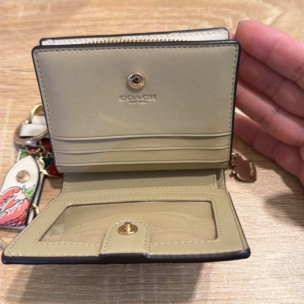 Coach White Wallet with Strawberry Print - Picture 4 of 10